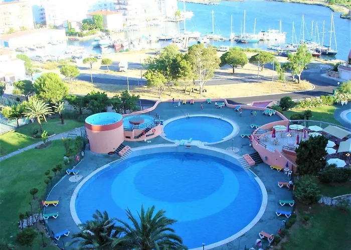 Apartamento Con Vistas Al Mar Y A La Piscina En Roses